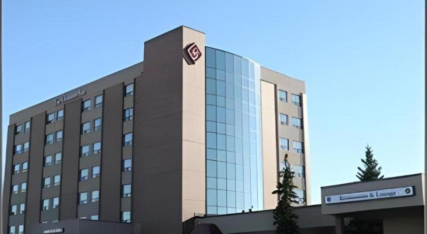 The Glenmore Inn & Convention Centre YYC Exterior foto